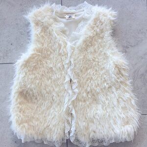 M.L. Kids Ruffles fur & Lace Vest